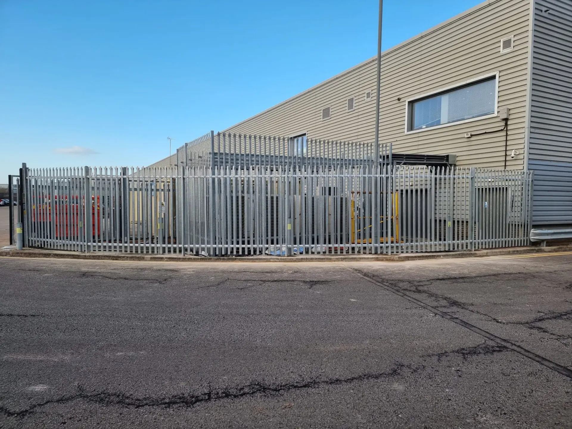 Monthly checks - Inspecting Commercial Fencing